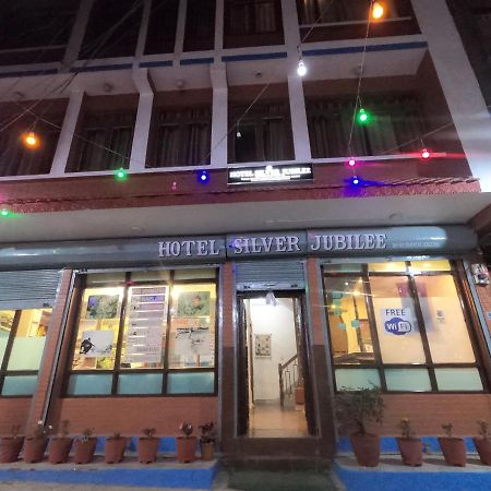 Hotel Silver Jubilee Kathmandu Bagian luar foto