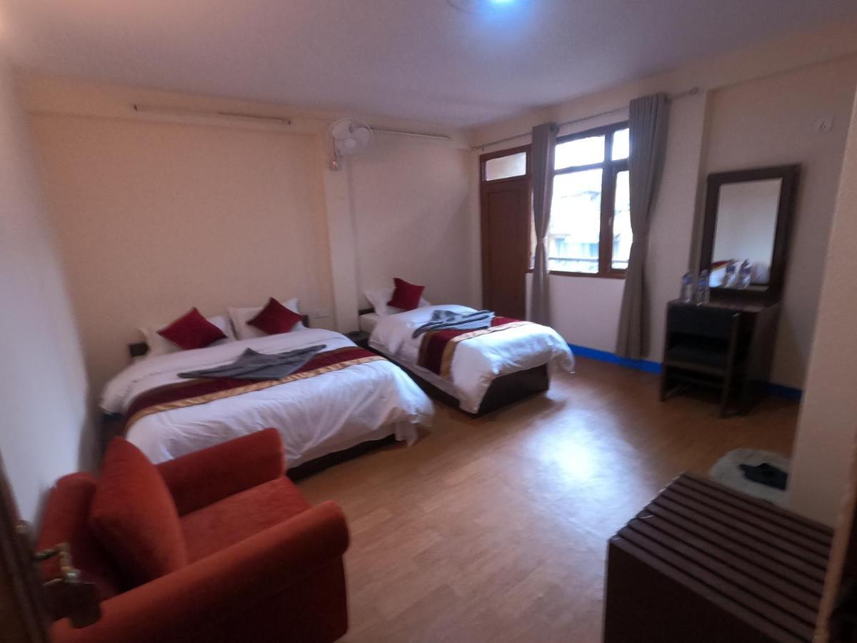 Hotel Silver Jubilee Kathmandu Bagian luar foto