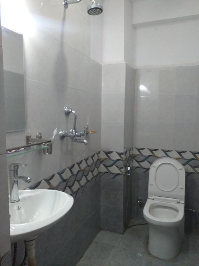 Hotel Silver Jubilee Kathmandu Bagian luar foto